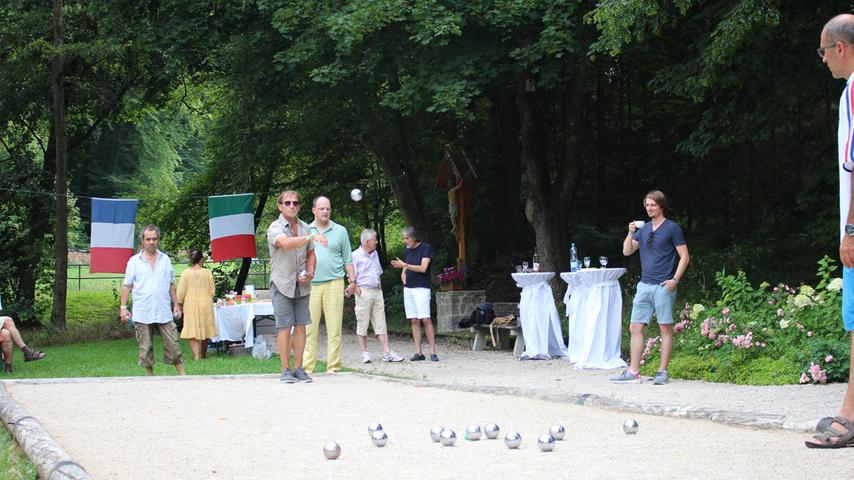 Ruhige Kugeln und Hitze: Boccia-Event im Kurgarten in Egloffstein