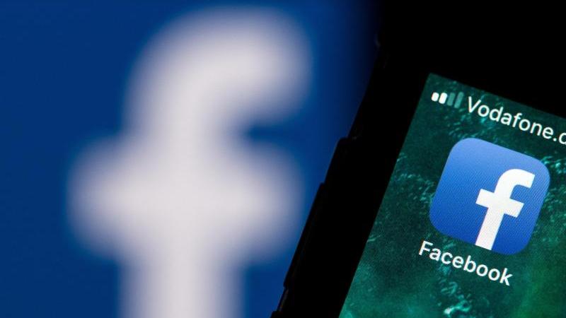 Kampf gegen Fake News: Facebook löscht Accounts