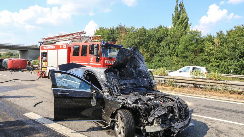 Schwerer Unfall auf A70: Fahrbahn zeitweise gesperrt