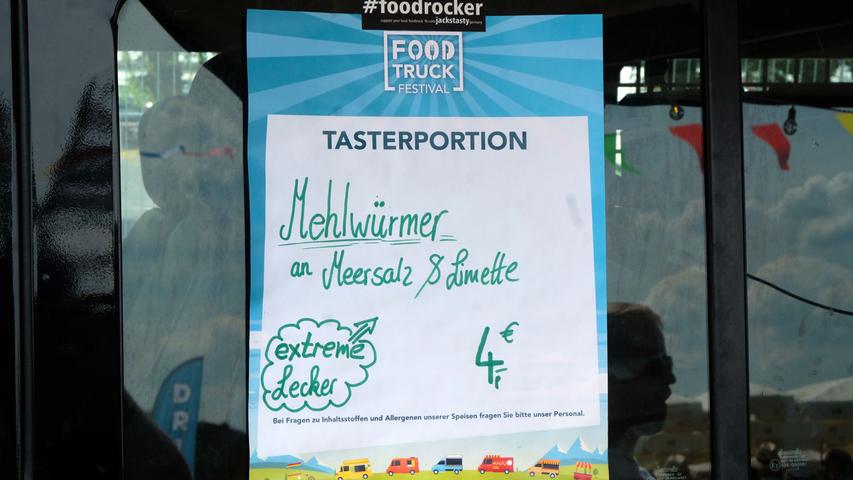 Heuschrecken, Würmer und Burger: Das Foodtruck-Festival am Airport