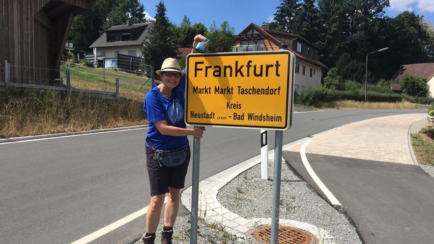 Apropos Lachen! Da hatte auch Birgit Heidingsfelder allen Grund zum Schmunzeln. Plötzlich war sie in Frankfurt? Aber die wohl bekanntere hessische Stadt ist rund 80 Kilometer entfernt. Puuhhh, Glück gehabt.