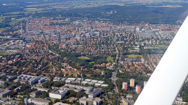 Erlangen macht nicht nur direkt vor Ort eine gute Figur - auch aus der Vogelperspektive ist die Studentenstadt ein Hingucker!