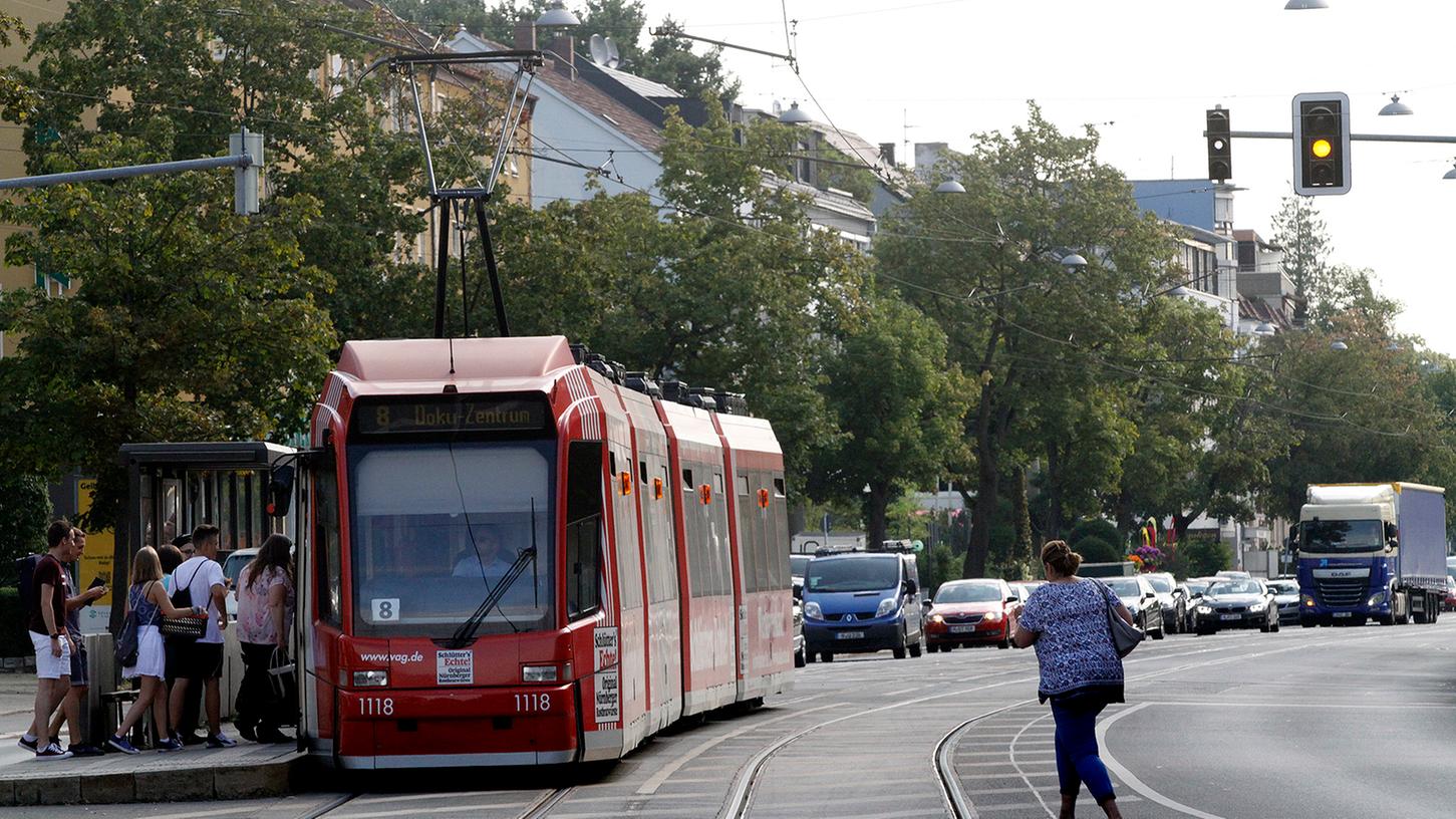Auch in Nürnberg sollen klimatisierte Straßenbahnen und Busse eingesetzt werden.