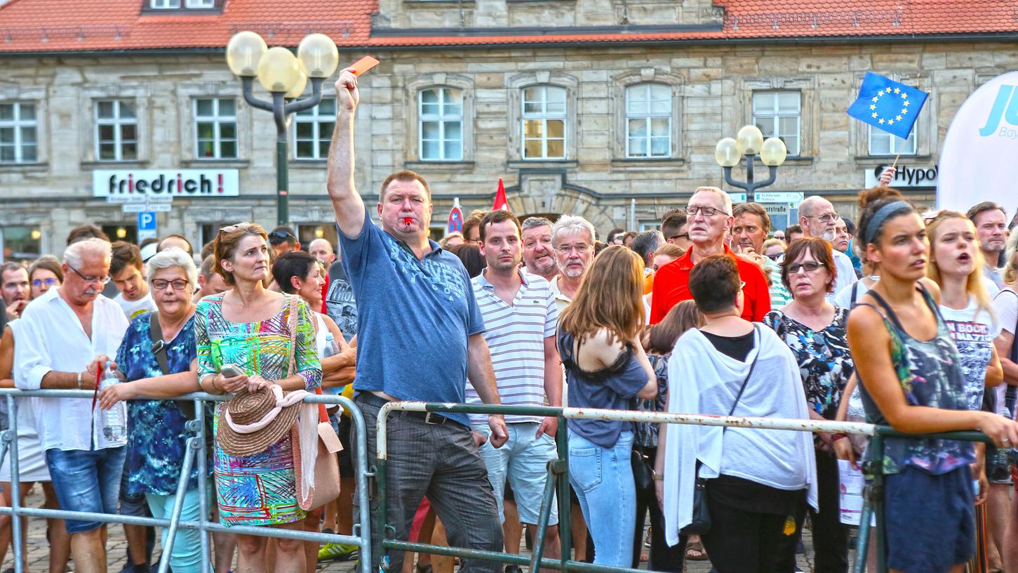 Gegen die Kundgebung der AfD auf dem Forchheimer Paradeplatz will das Bündnis "Bunt statt Braun" am Donnerstag eine Gegendemo starten. Gegen die Kundgebung der AfD auf dem Forchheimer Paradeplatz will das Bündnis "Bunt statt Braun" am Donnerstag eine Gegendemo starten.