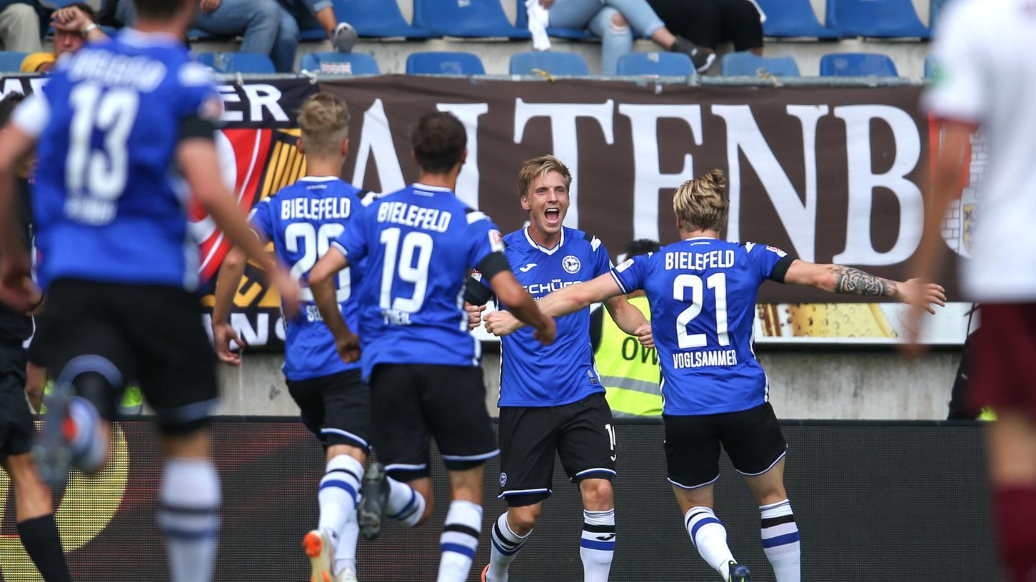 Bielefeld feiert! Die Arminia gewann ihr erstes Heimspiel am Samstag mit 2:1.