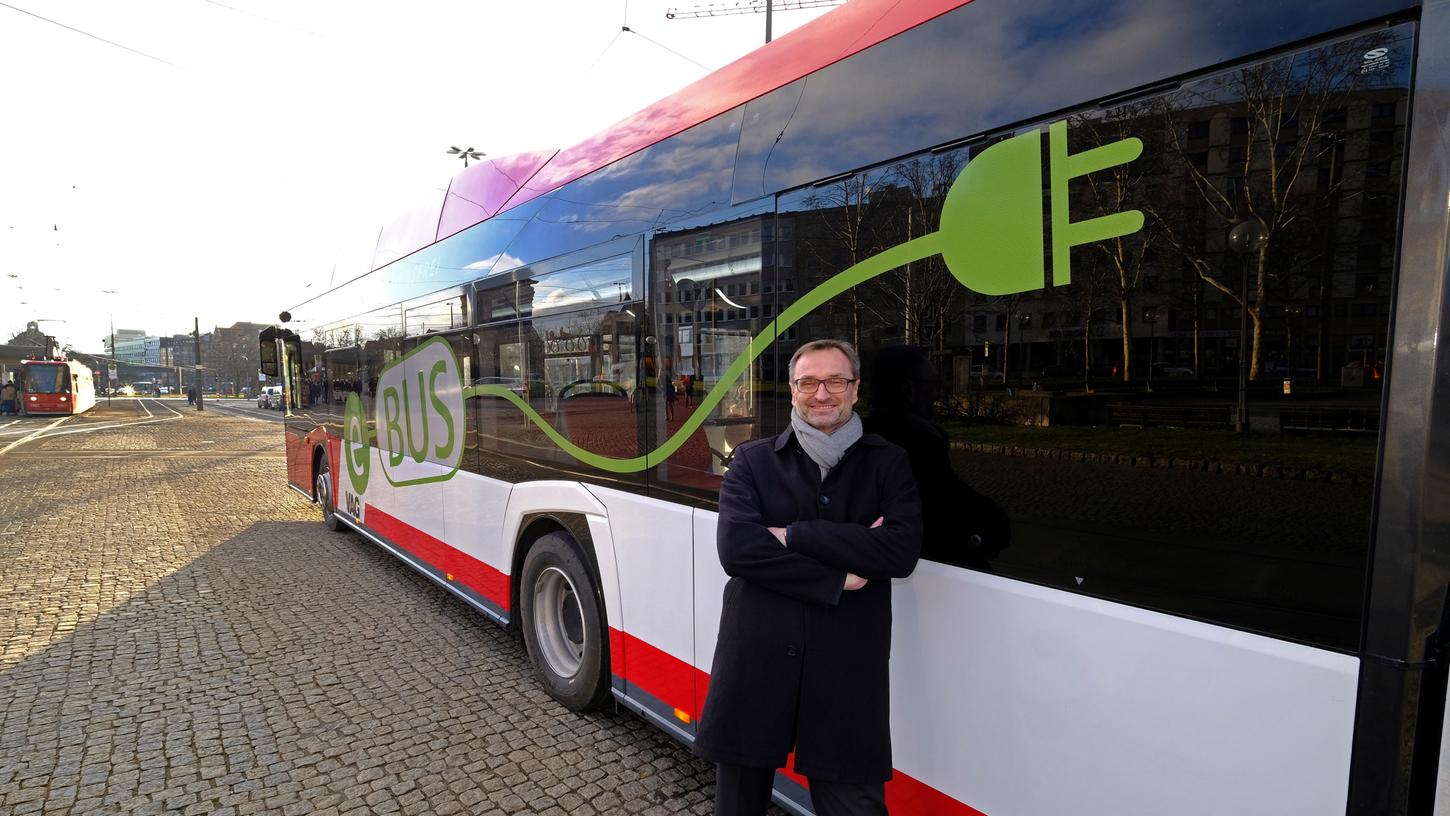 Nürnbergs erster E-Bus Urbino 12 macht eine gute Figur