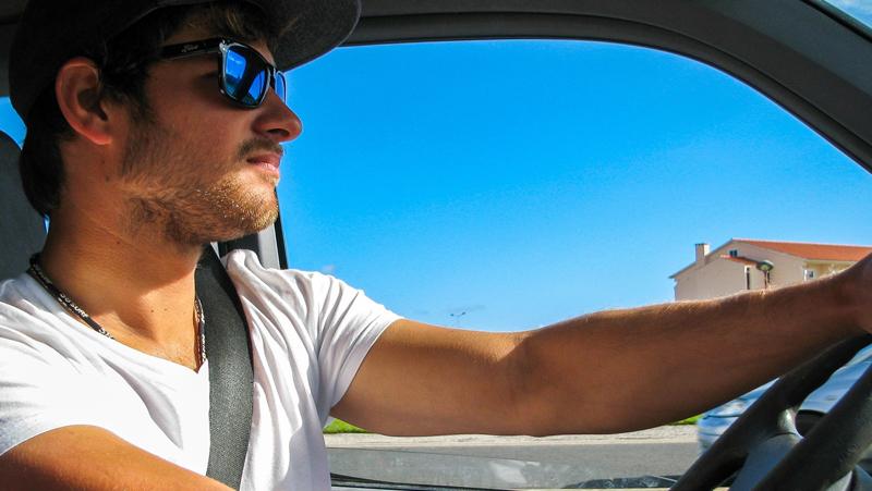 Sonnenbrille: Welche passt für Autofahrer?