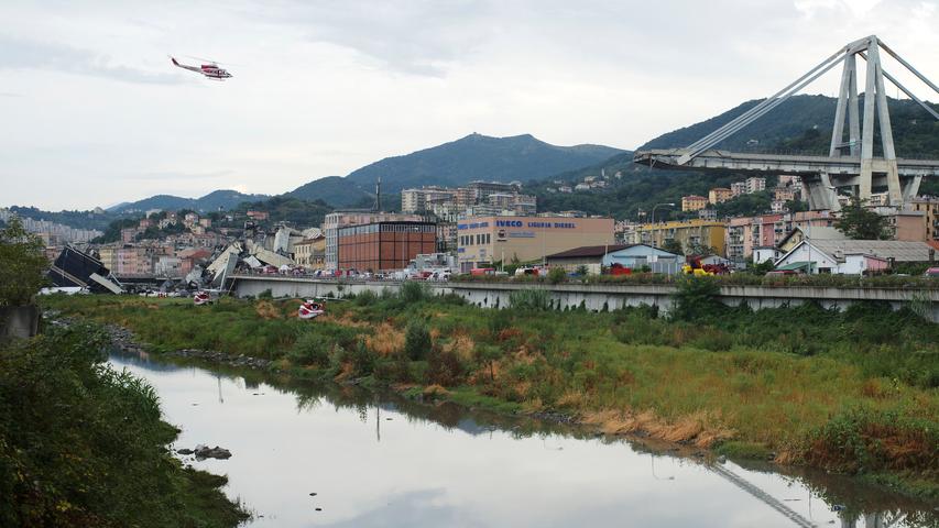 Autobahnbrücke in Trümmern: Erschreckende Bilder aus Genua