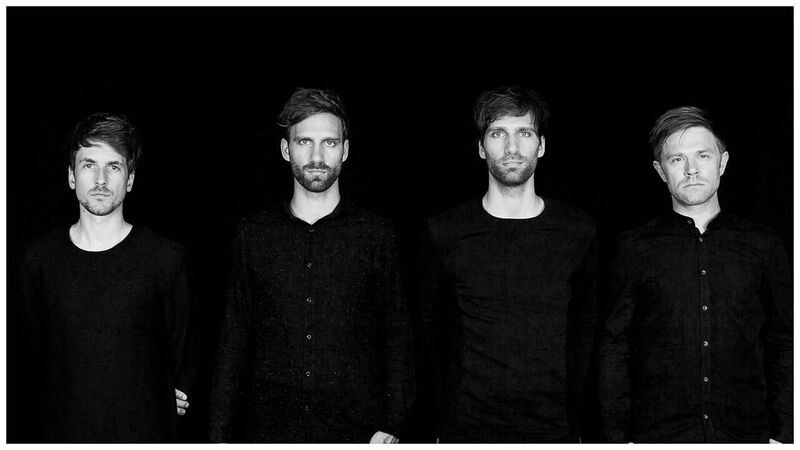 LIONLION bezeichnet den poetischen Alternative Rock von vier Nürnbergern. Das Leitmotto der Band? - "Wir glauben, dass es inmitten ständiger Veränderung etwas gibt, das uns verbindet. "The Atlas Idea" steht für unsere Ängste und Hoffnungen, unser Scheitern und unsere Träume. Unser Aufbruch in neue Gebiete – quer durch die blühende Arktis." Spielort: Adina Apartment Hotel - Spielzeit: 19 Uhr. LIONLION bezeichnet den poetischen Alternative Rock von vier Nürnbergern. Das Leitmotto der Band? - "Wir glauben, dass es inmitten ständiger Veränderung etwas gibt, das uns verbindet. "The Atlas Idea" steht für unsere Ängste und Hoffnungen, unser Scheitern und unsere Träume. Unser Aufbruch in neue Gebiete – quer durch die blühende Arktis." Spielort: Adina Apartment Hotel - Spielzeit: 19 Uhr.