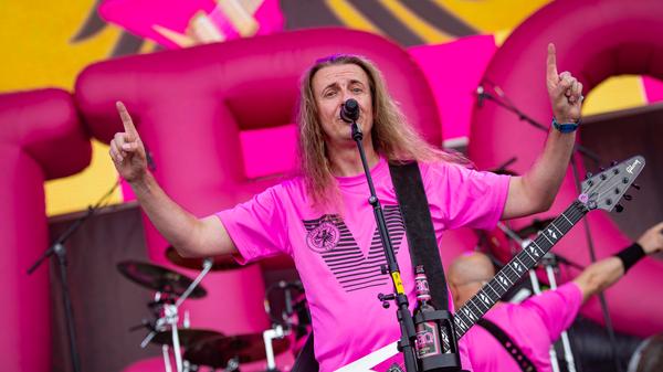 J.B.O. waren von 16 bis 17 Uhr auf der Mainstage am Rocken.