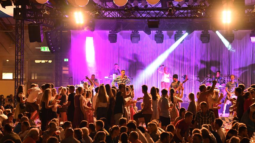 Jura-Volksfest 2018: Der Freitag in den Hallen