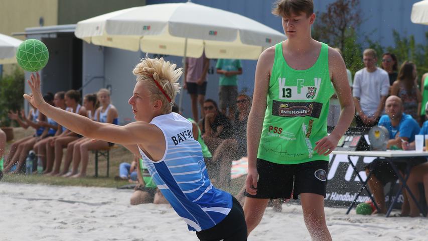 Zweikämpfe im Sand: Die Jugend-Meisterschaft im Beachhandball