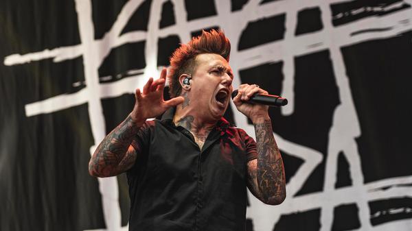 Jacoby Shaddix von Papa Roach freute sich ganz besonders über den Auftritt beim Summer Breeze 2018 - für die Band war es das erste Mal auf diesem Festival.