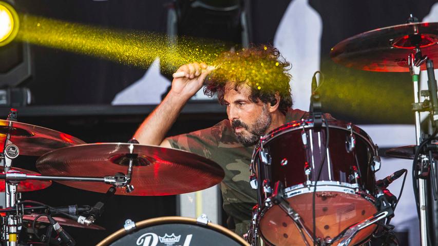 Papa Roach Drummer Tony Palermo im Einsatz. Mitglied in der Band ist er erst seit zehn Jahren.