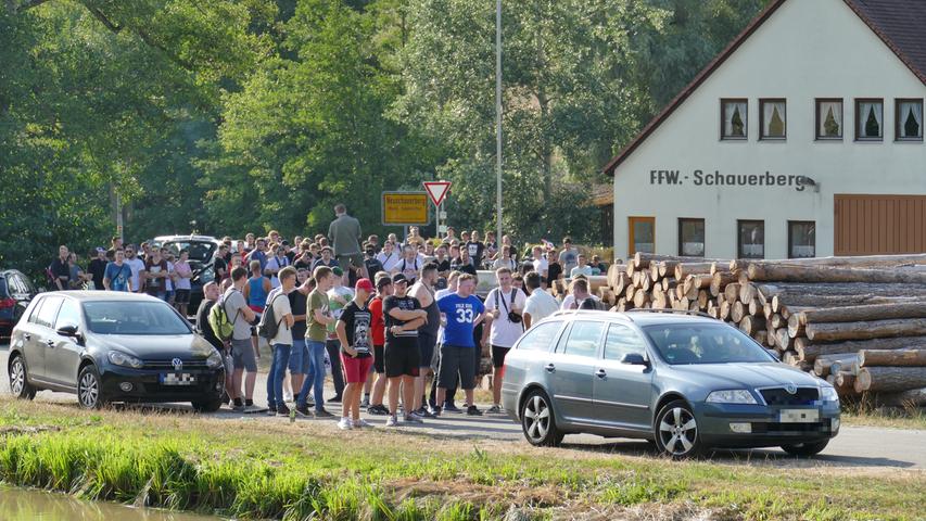 Zwischen 600 und 800 Demonstranten fanden sich bei Altschauerberg ein. 