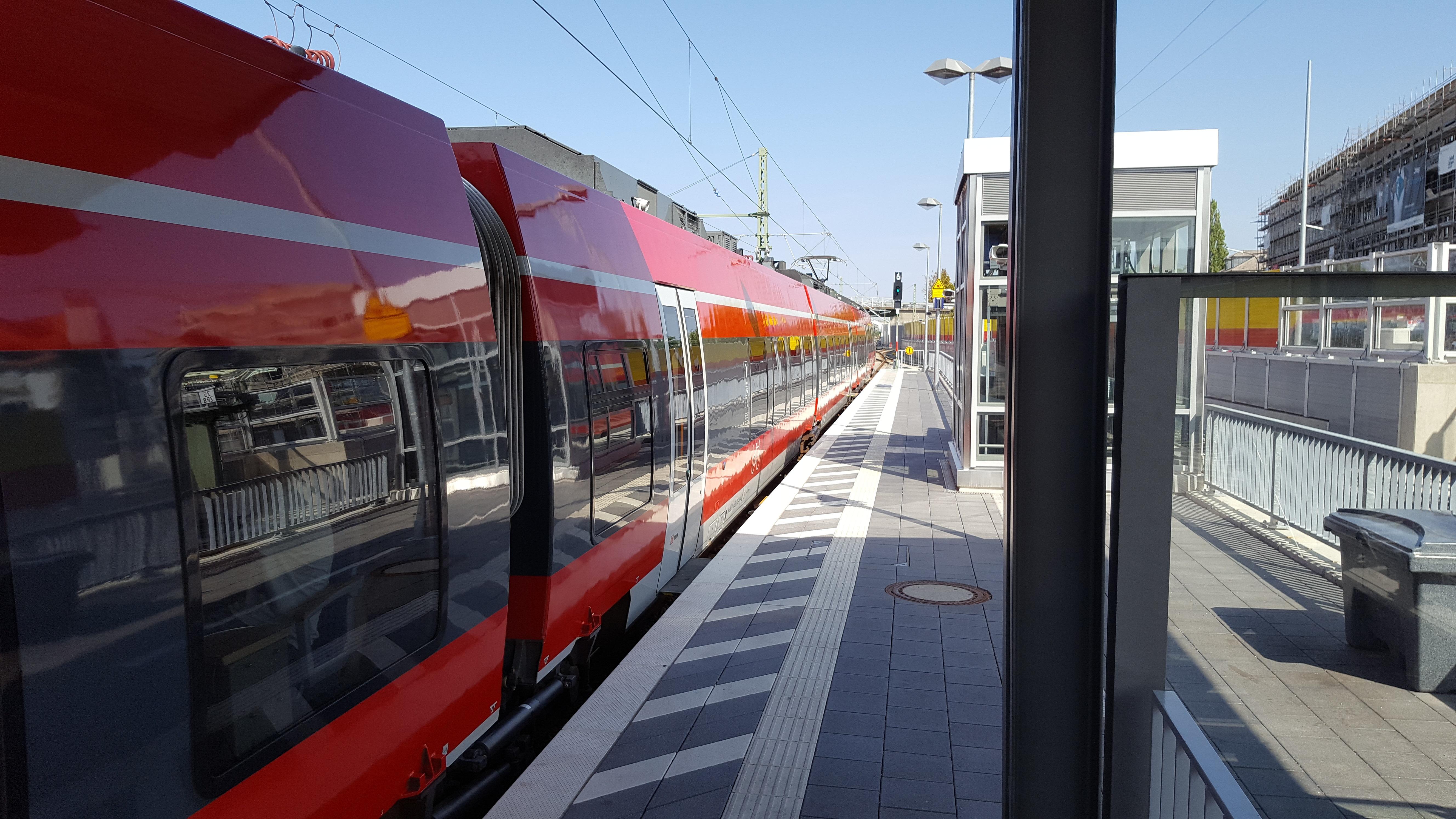 Teure Taxifahrt weil Zug ausfällt Blinder war auf Hilfe angewiesen Nordbayern