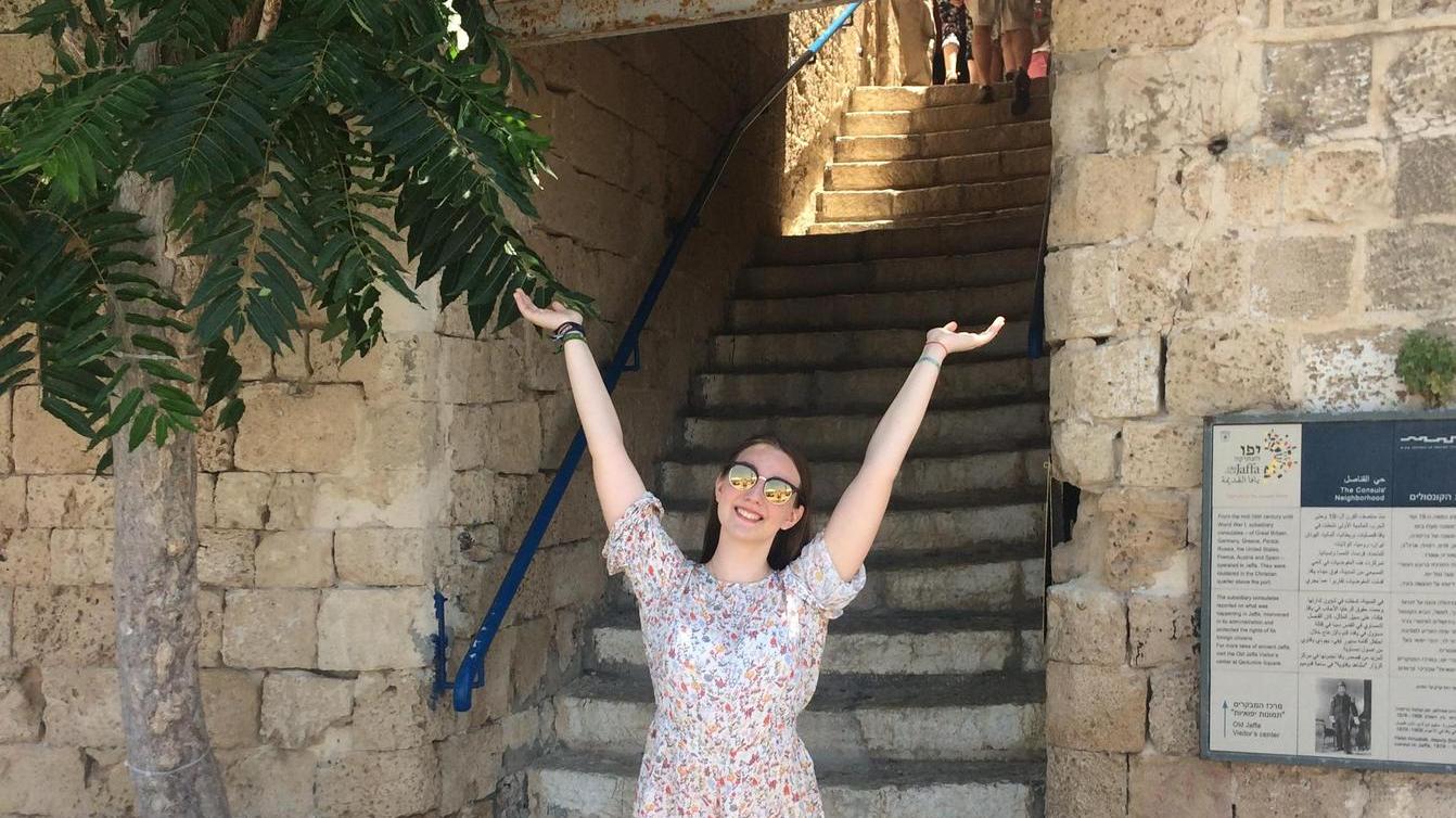 Abschluss der Reise: Lena in Jaffa