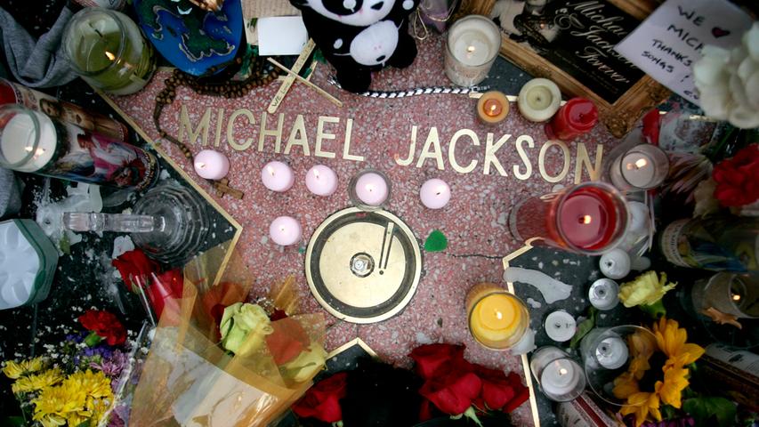 2009 sollte das Jahr seines Comebacks werden. Doch dazu kam es nicht mehr: Michael Jackson starb am 25. Juni 2009 - wenige Wochen vor dem ersten seiner 50 geplanten Mega-Konzerte.