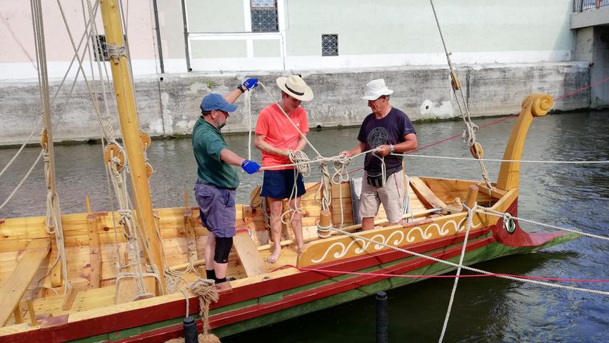 Von Erlangen nach Rumänien: Abenteuerliche Fahrt auf nachgebautem Römerboot 