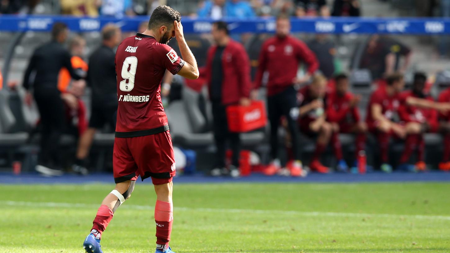 Ärgert sich über die vertane Chance: Club-Stürmer Mikael Ishak. Ärgert sich über die vertane Chance: Club-Stürmer Mikael Ishak.