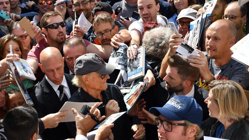 Bilder: Als Terence Hill in Nürnberg auftaucht, kennen Fans kein Halten