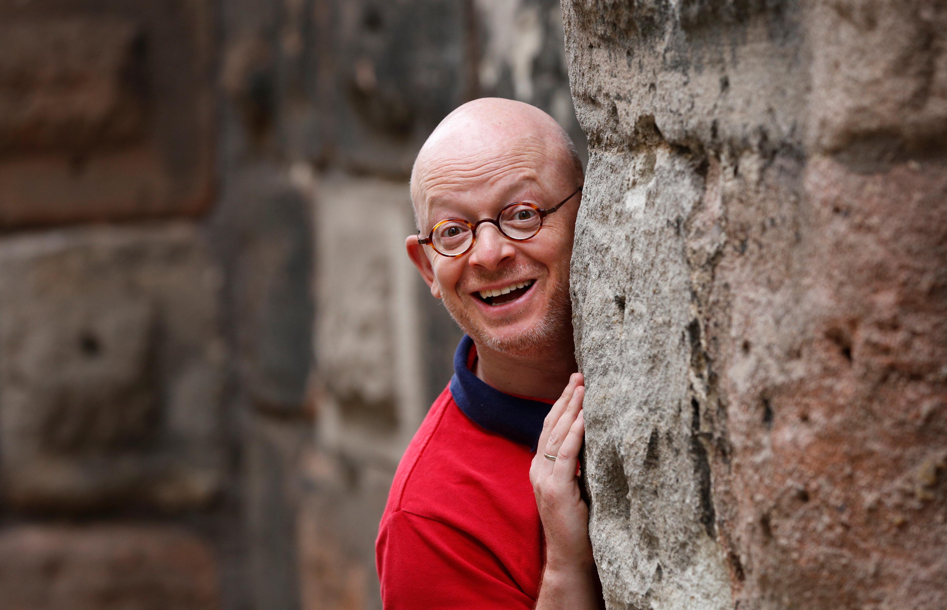 Er ist wieder da Timur Vermes widmet sich Flüchtlingsthema