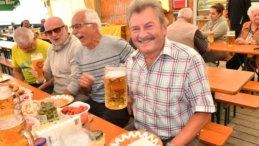 Bier und Brezeln: Polit-Prominenz feiert  beim Frühschoppen 