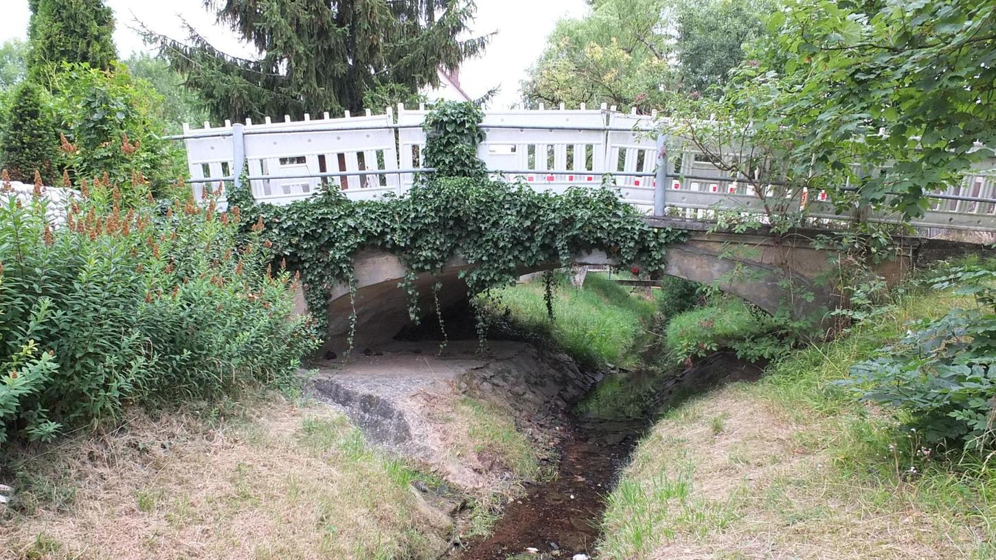 Marode Brücke in Heroldsberg  muss ersetzt werden