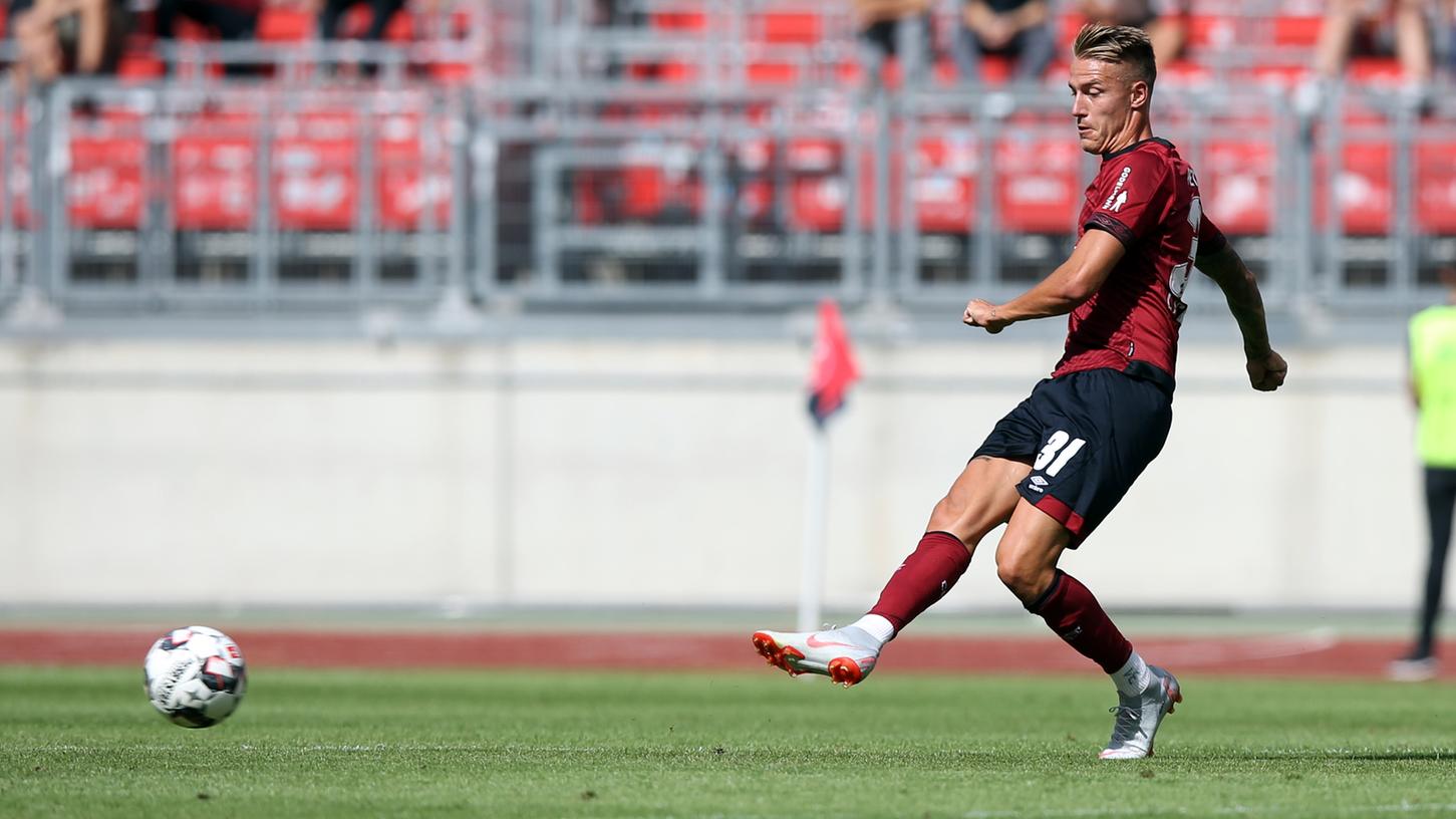 Nach dem Aufstieg mit dem Club folgt das nächste Highlight: Ondrej Petrak wurde erstmals für die tschechische Nationalmannschaft nominiert. Nach dem Aufstieg mit dem Club folgt das nächste Highlight: Ondrej Petrak wurde erstmals für die tschechische Nationalmannschaft nominiert.
