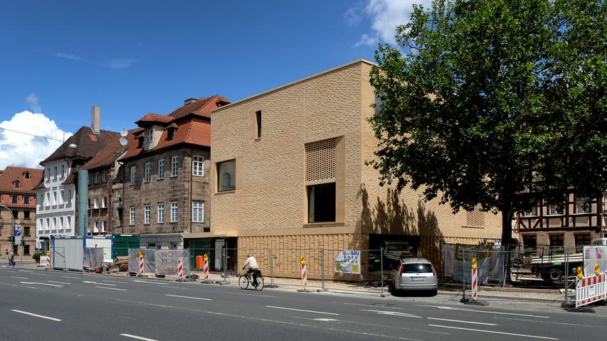 Der Anbau des Jüdischen Museums in Fürth hat für viel Diskussionsstoff gesorgt. Wer sich drinnen umsieht, bekommt eine neue Perspektive.