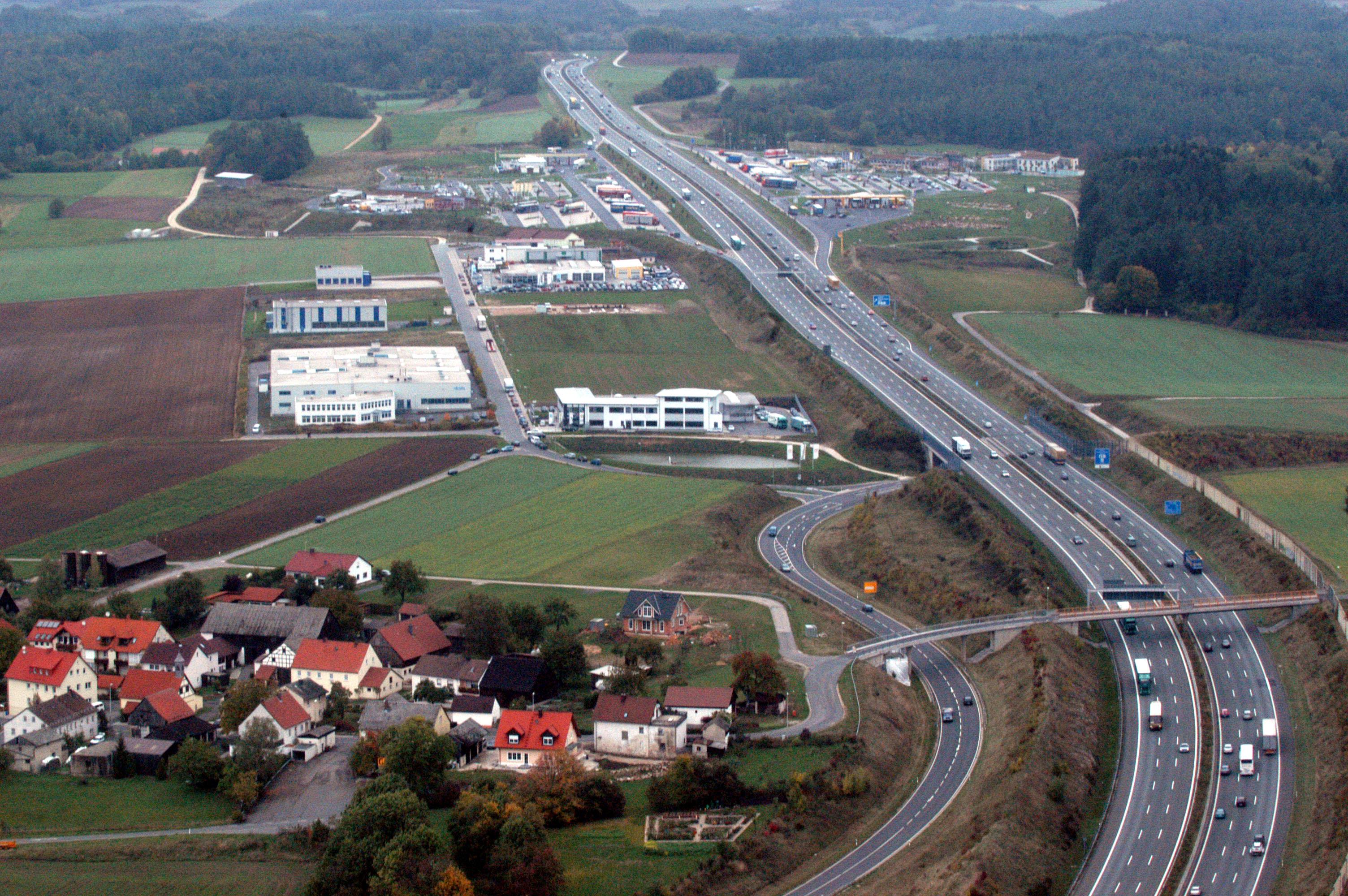 An der A9 beim Pegnitzer Ortsteil Neudorf (Landkreis Bayreuth) entstand eine der modernsten Rastanlagen ganz Europas.