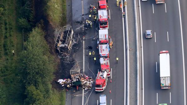Auch nach dem sechsspurigen Ausbau gab es immer wieder verheerende Unfälle auf der A9. So starben im Juli 2017 in Höhe von Gefrees 18 Menschen bei einem Busunfall.