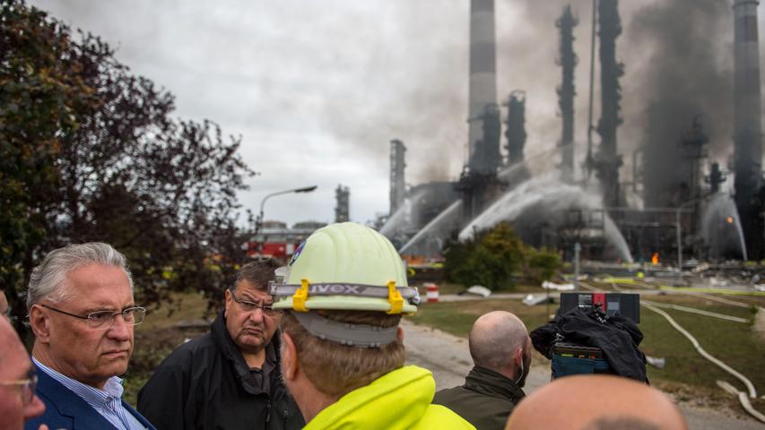 Nach schwerer Explosion: Flammeninferno in Raffinerie nahe Ingolstadt