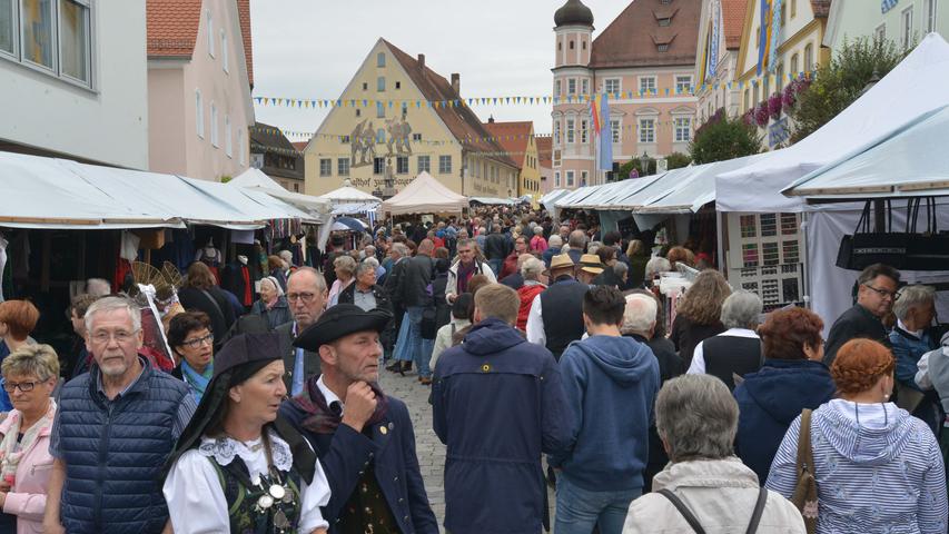 Gelebte Tradition: Der Gredinger Trachtenmarkt feiert Jubiläum