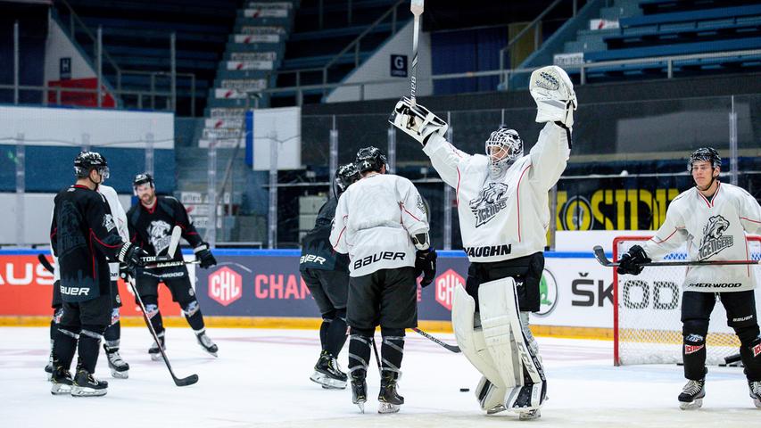 Training und Städtetour: Die Ice Tigers und ihre Fans erkunden Oulu