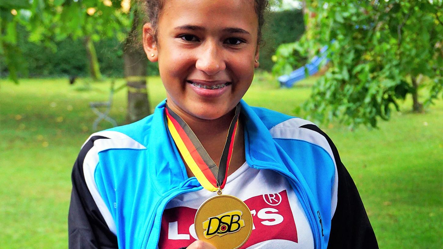 Die 13-jährige Sportschützin Kaylee Victoria Watson vom Schützenverein Wiesengrund Hamberg ist eines der ganz großen deutschen Talente.