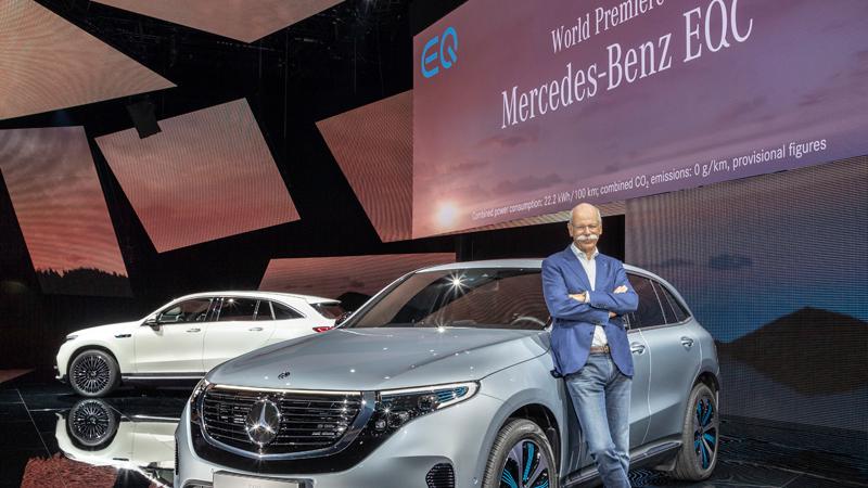 Was für ein Auto: Mercedes EQC auf Tesla-Pirsch