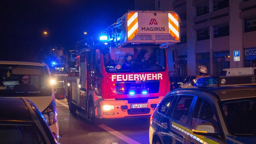Notruf in der Nacht: Küche in Fürth gerät in Brand