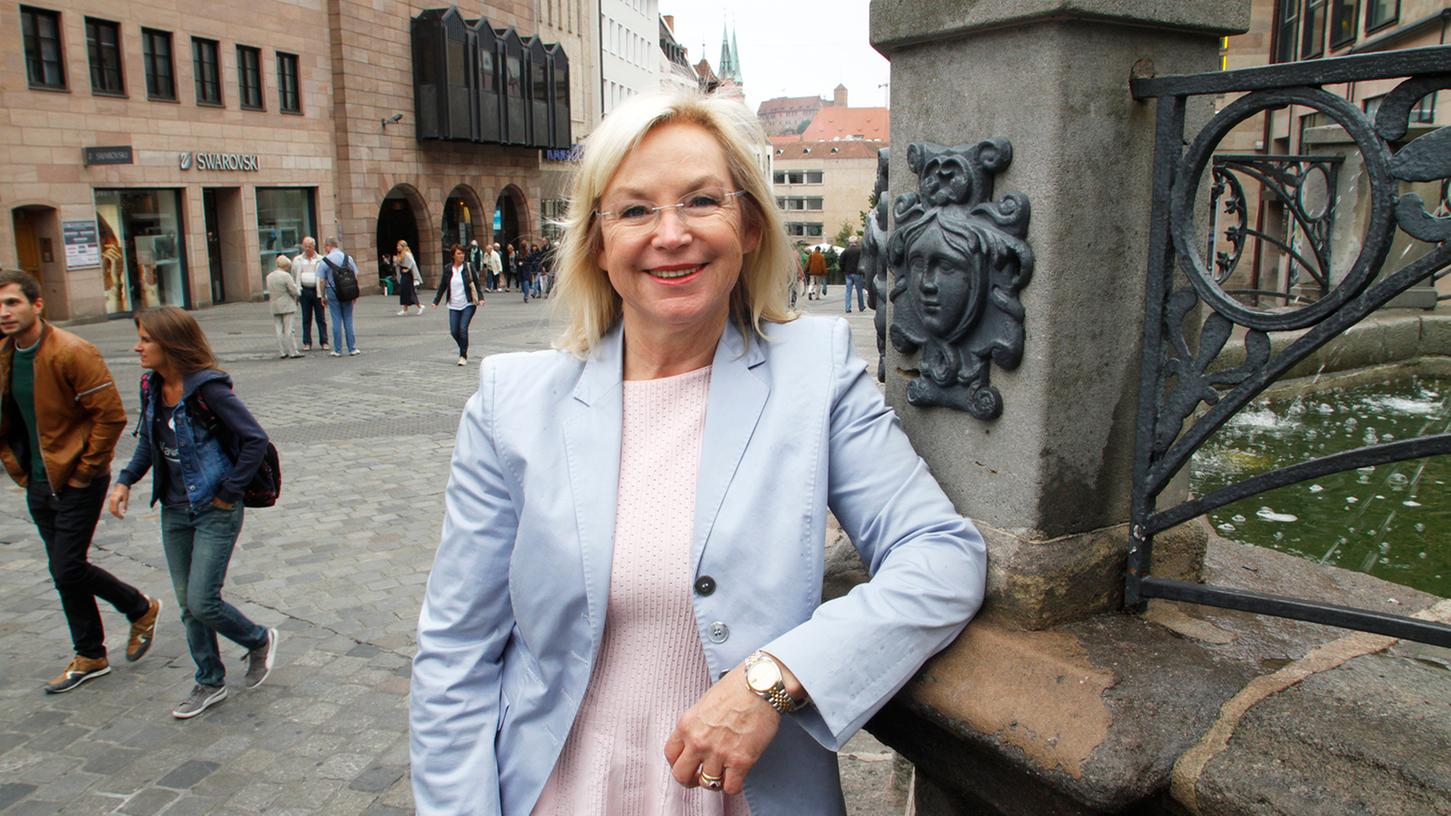 Barbara Regitz sitzt seit 22 Jahren im Stadtrat. Jetzt möchte sie sich im Landtag für ihre Stadt einbringen.