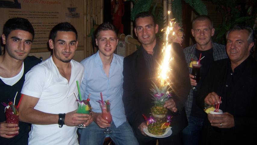 Und immer wieder der Club: Hier 2010 nach einem Sieg gegen Schalke.
 Es feierten: Mehmet Ekici, Ilkay Gündogan, Jens Hegeler, Alessandro Selce, Andreas Wolf und Luca Fratoni.