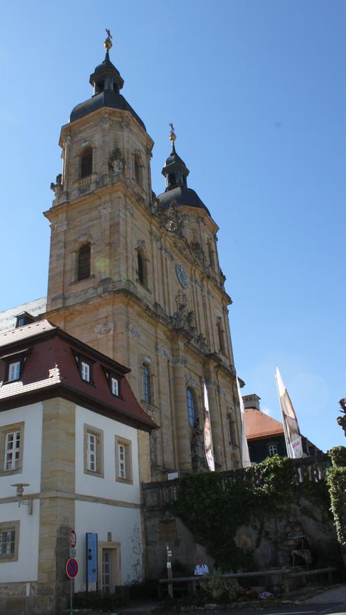 In der Muttergemeinde Gößweinstein lädt die weltbekannte Wallfahrtsbasilika von Balthasar Neumann auf einen Besuch inklusive Orgelkonzert um 15.30 Uhr ein. Geöffnet von 8 bis 20 Uhr.