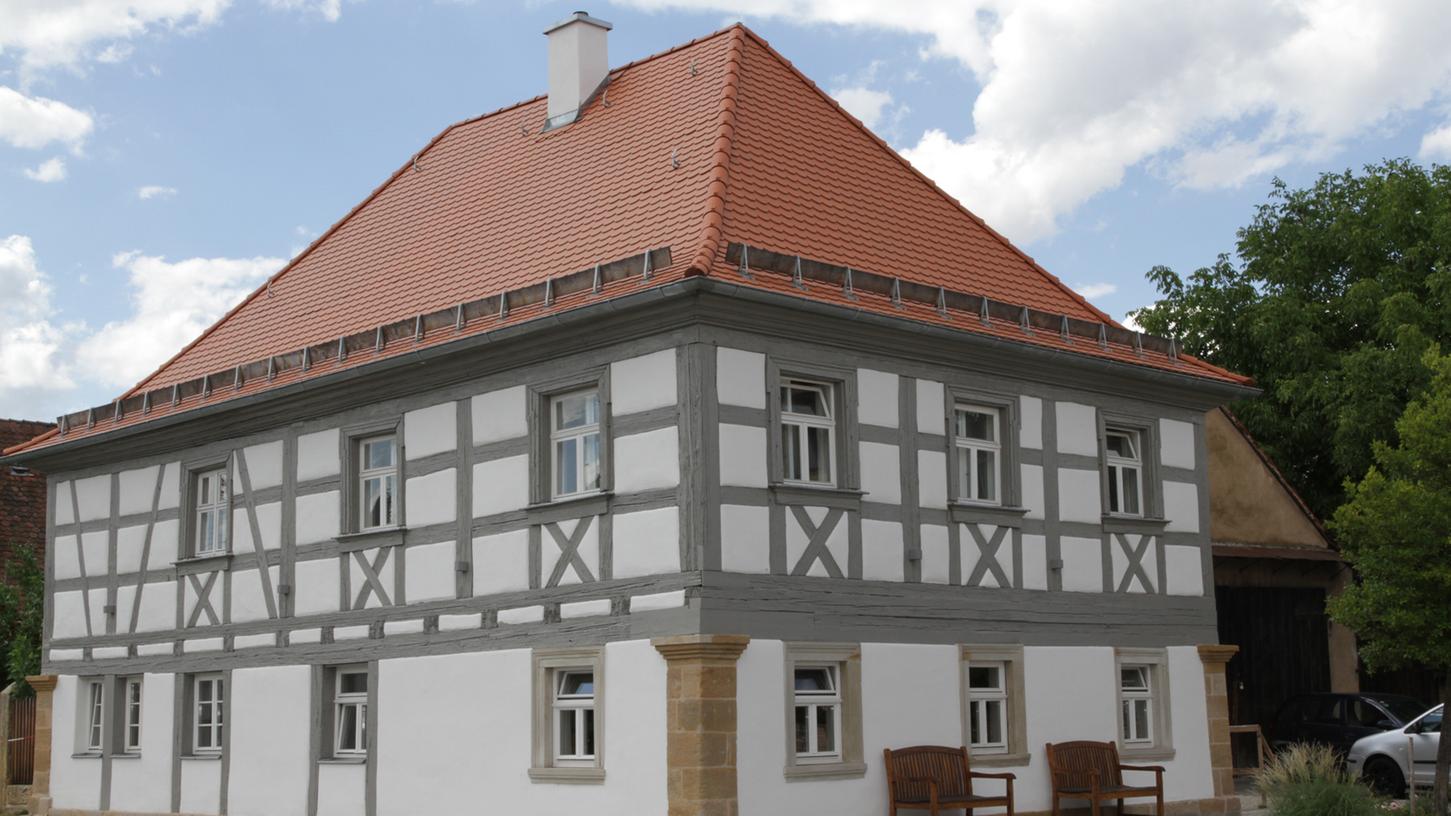 Das Gemeindehaus in Pautzfeld ist ein Beispiel, was im Rahmen einer geförderten Dorferneuerung möglich ist.