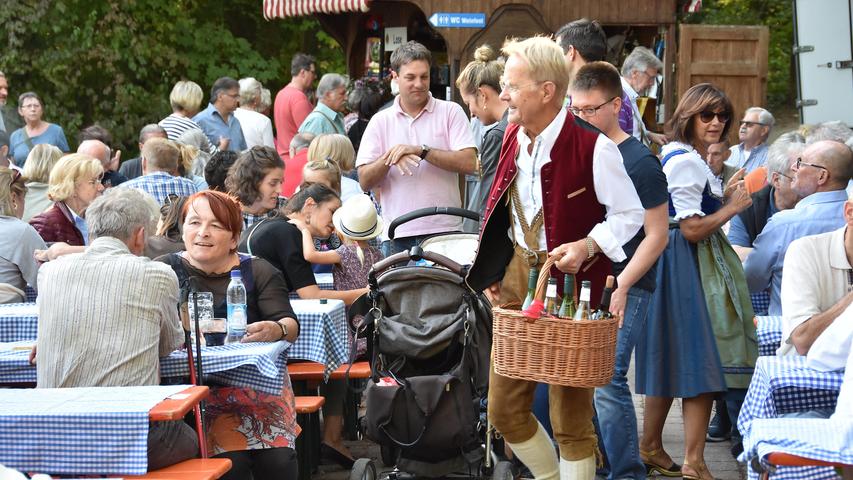 Süffiges Jubiläum: 30. Weinfest im Zirndorfer Zimmermanns-Park