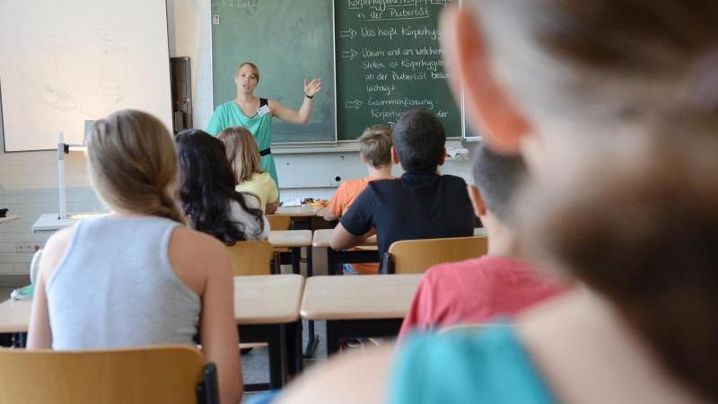 Die Rahmenbedingungen für den Nürnberger Testlauf sind gesteckt: An Schulen, die sich beteiligen, beginnt der Unterricht frühestens um neun Uhr und endet entsprechend später.