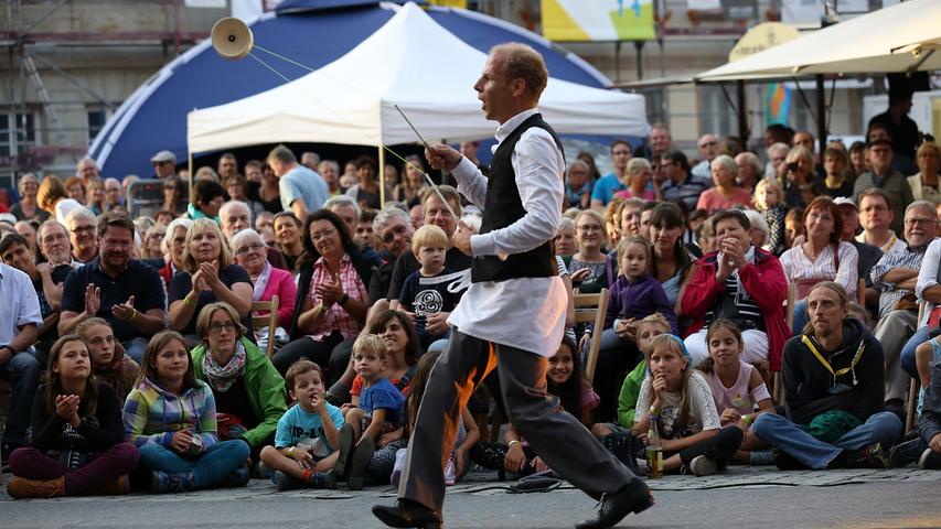 Feuershow und Akrobatik: ZirkArt-Festival begeistert ganz Forchheim