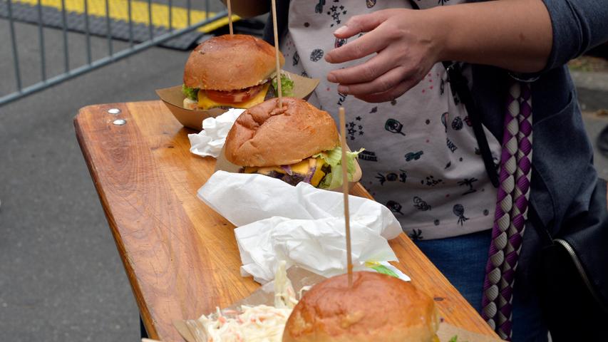 Burger, Pizza und Co.: Schlemmen auf dem Erlanger Streetfood-Markt