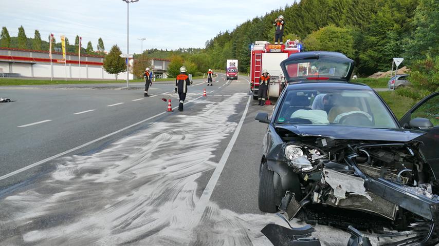 Autofahrer hatten großes Glück bei Frontalzusammenstoß nahe Pleinfeld