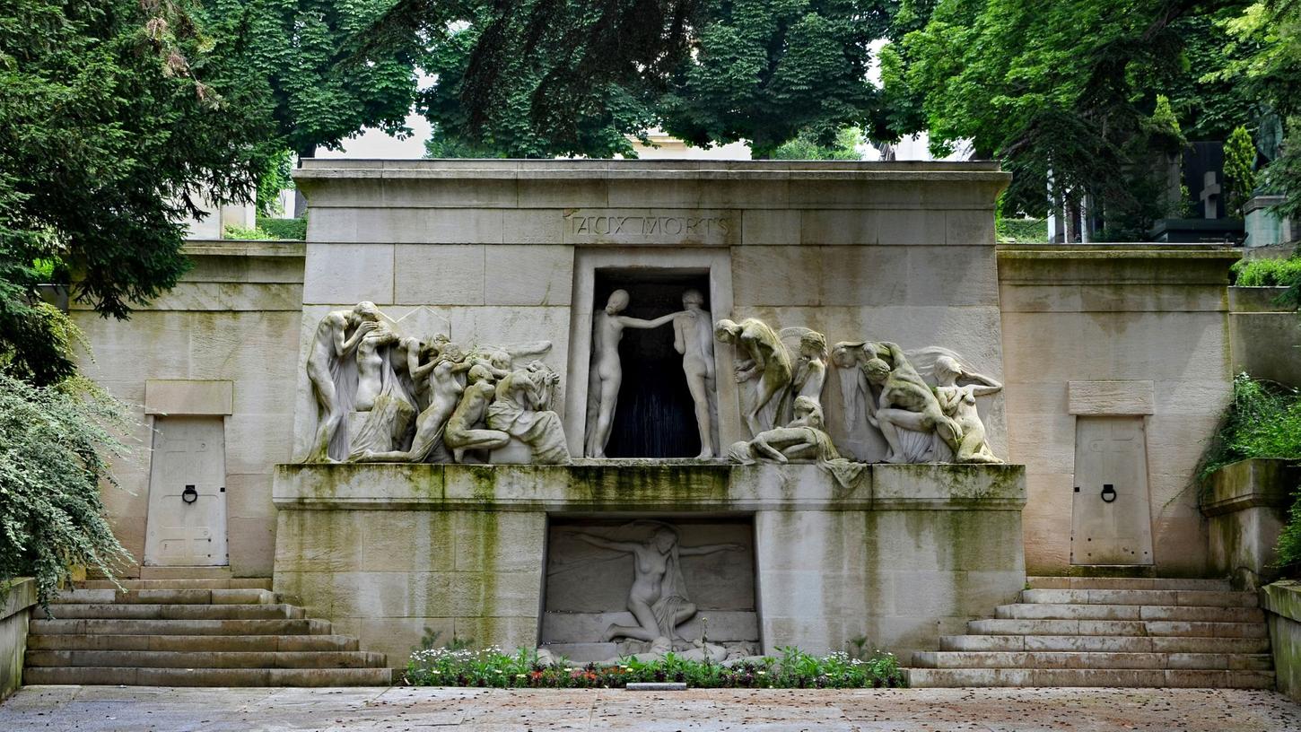 Mit 3,5 Millionen Besuchern pro Jahr ist der Friedhof Père Lachaise in Paris eine der meist besuchten Grabesstätten der Welt.