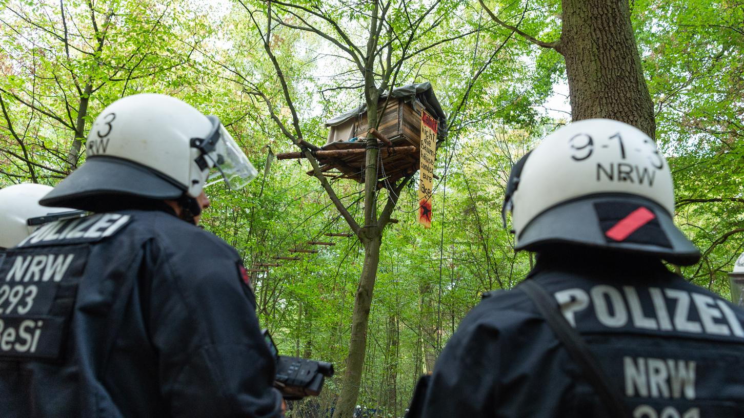 Hambacher Forst: Polizei beginnt mit Räumung