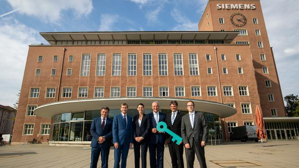 Freistaat übernimmt "Himbeerpalast"